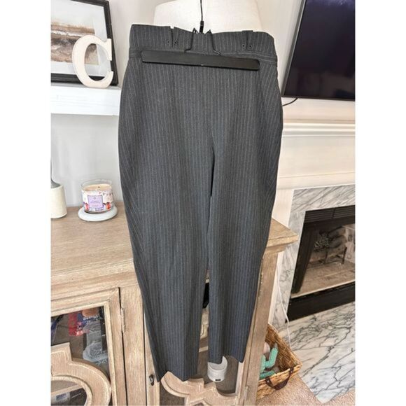 White House Black Market The Relaxed Ankle Pin Striped Paperbag Dress Pant Size - Picture 1 of 9